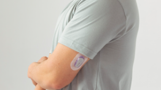 Dexcom G6 Baksidan av överarmen