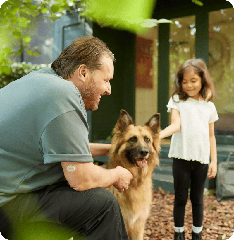 nordic-infucare-dexcomone+-man-girl-dog